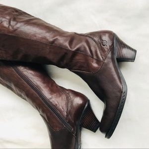 Born Chocolate brown knee leather boots size 8.5